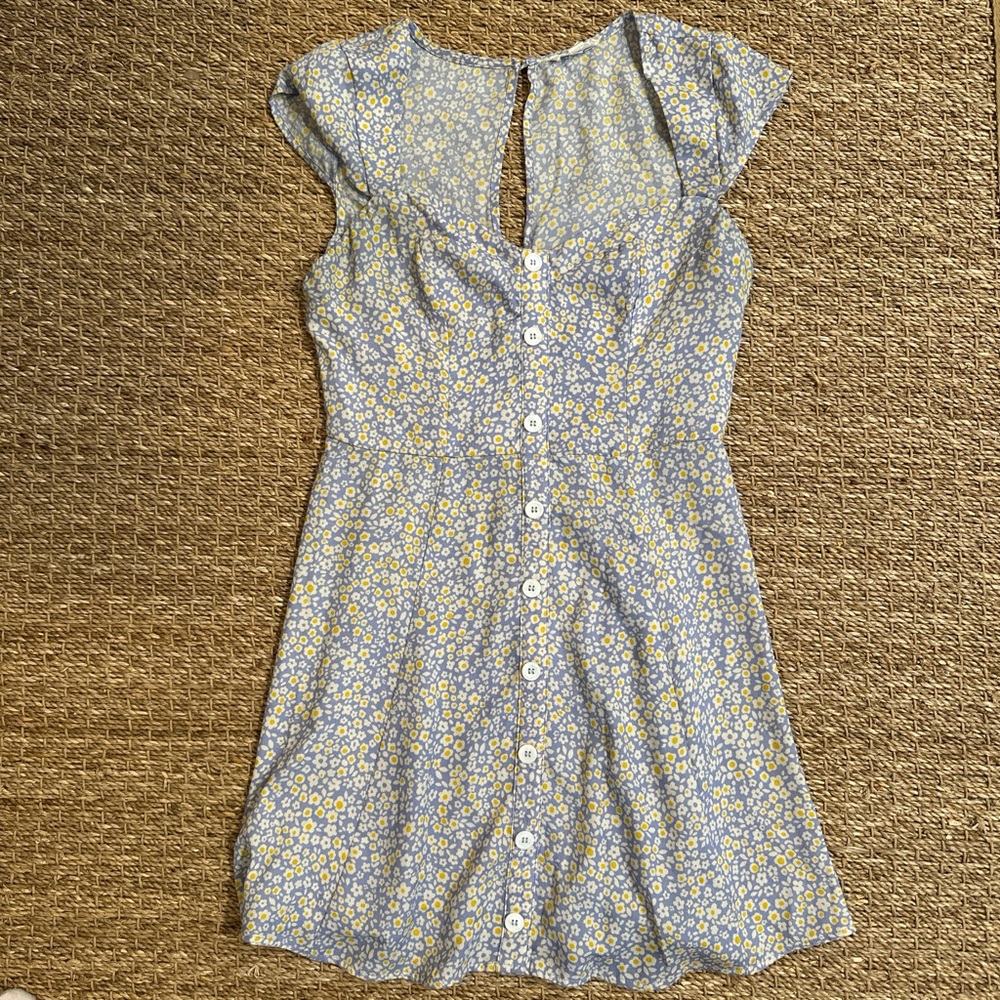 summer flower print small dress. blue with tiny white flowers